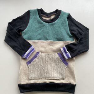 Swetrobluza z miękkiej wełny na 2-3 lata
